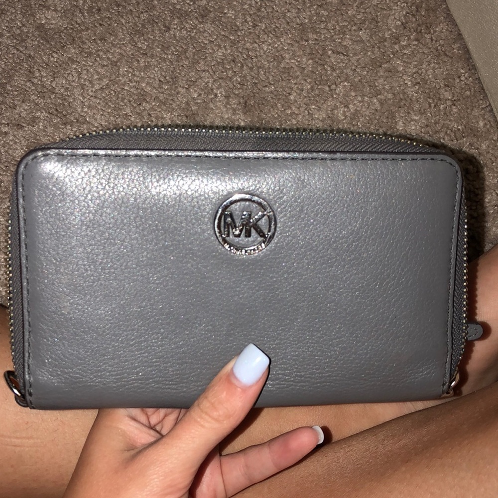 michael kors gray wallet